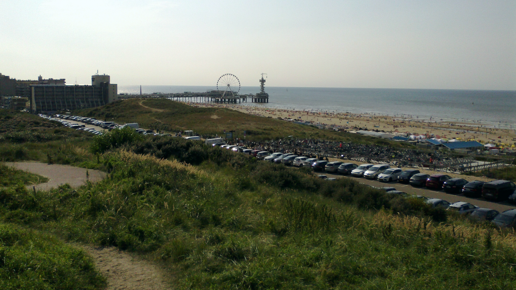 Scheveningen strand vanaf het Zwarte Pad