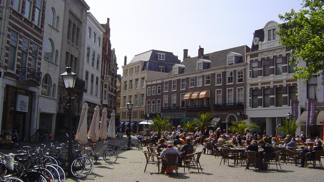 Plaats (foto: Joris1919, CC-BY-SA-3.0)