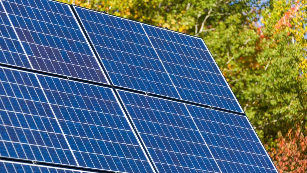 solar-panels-15154119028xt.jpg