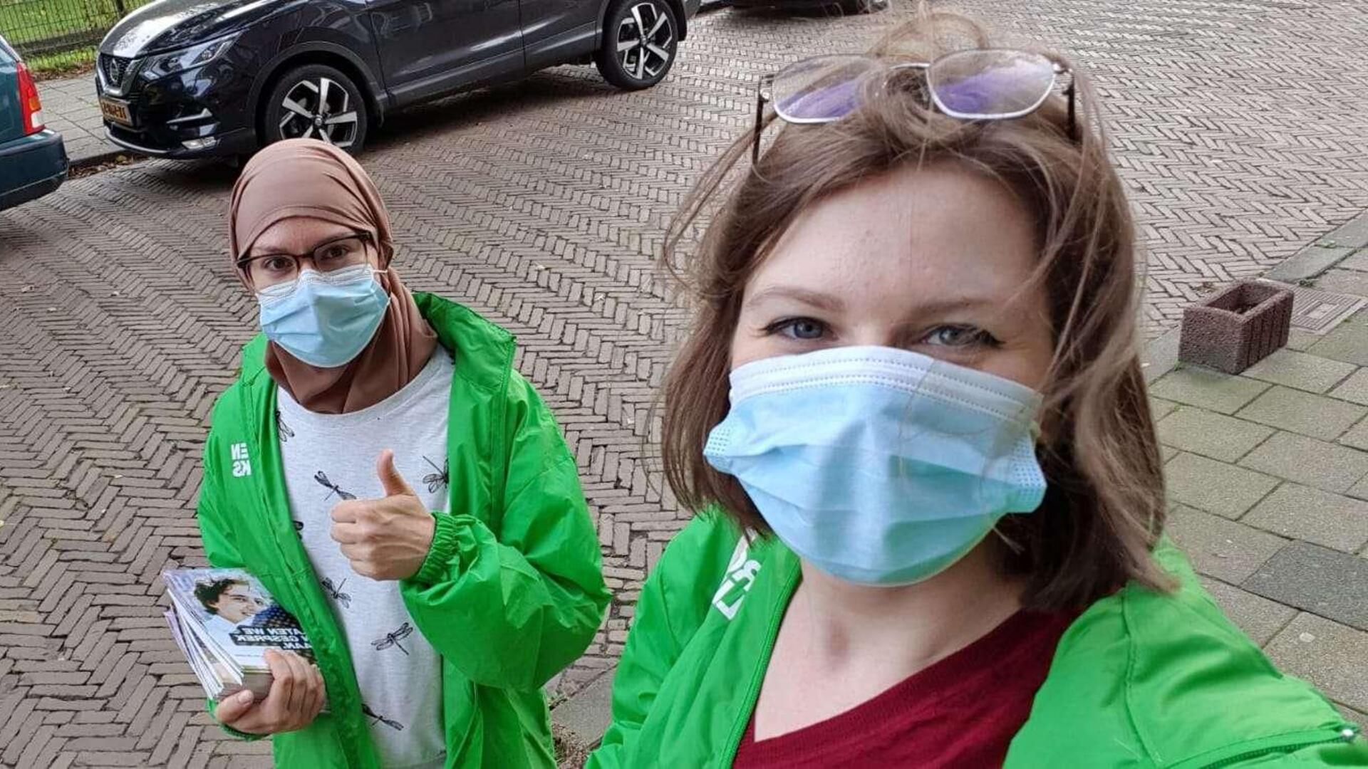 vrijwilligers die campagne voeren voor GroenLinks in Den Haag
