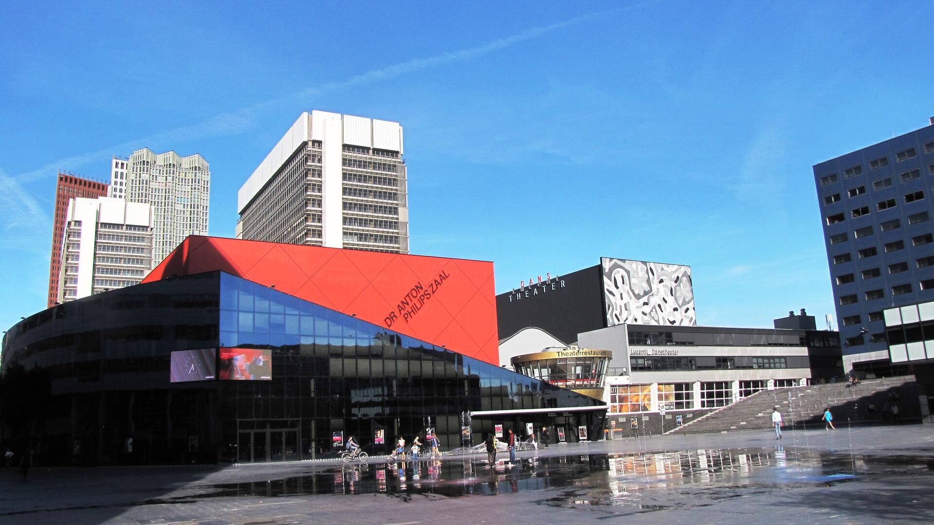 Het_Spui_in_Den_Haag-Nederland.jpg